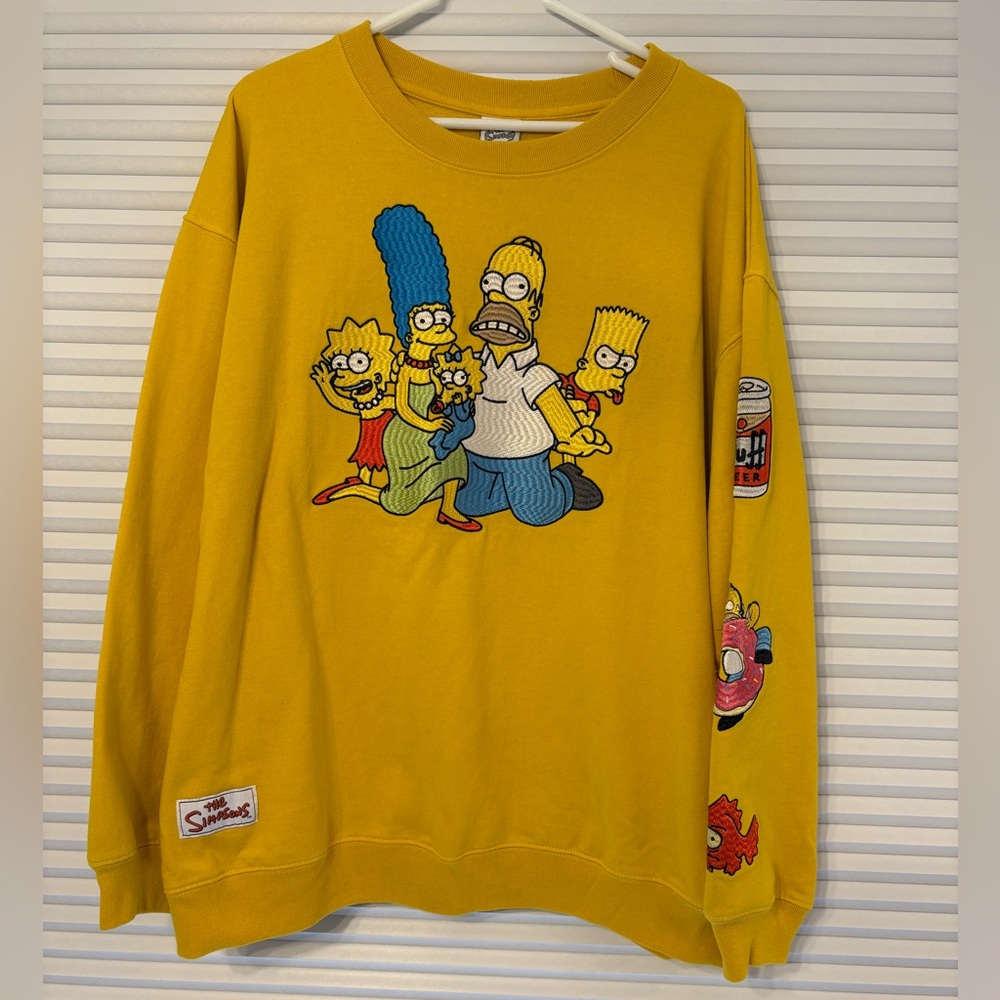 Mens XL Embroidered Simpsons Crew Neck
